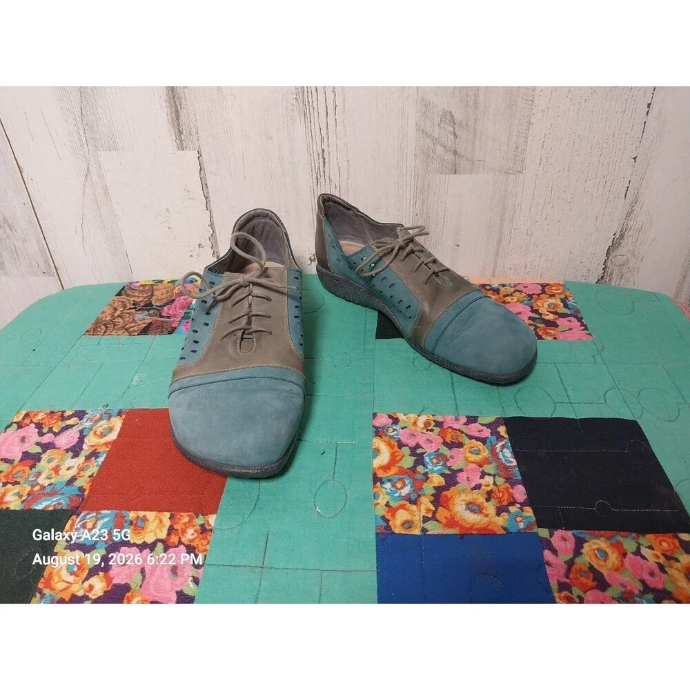 Naot gently used